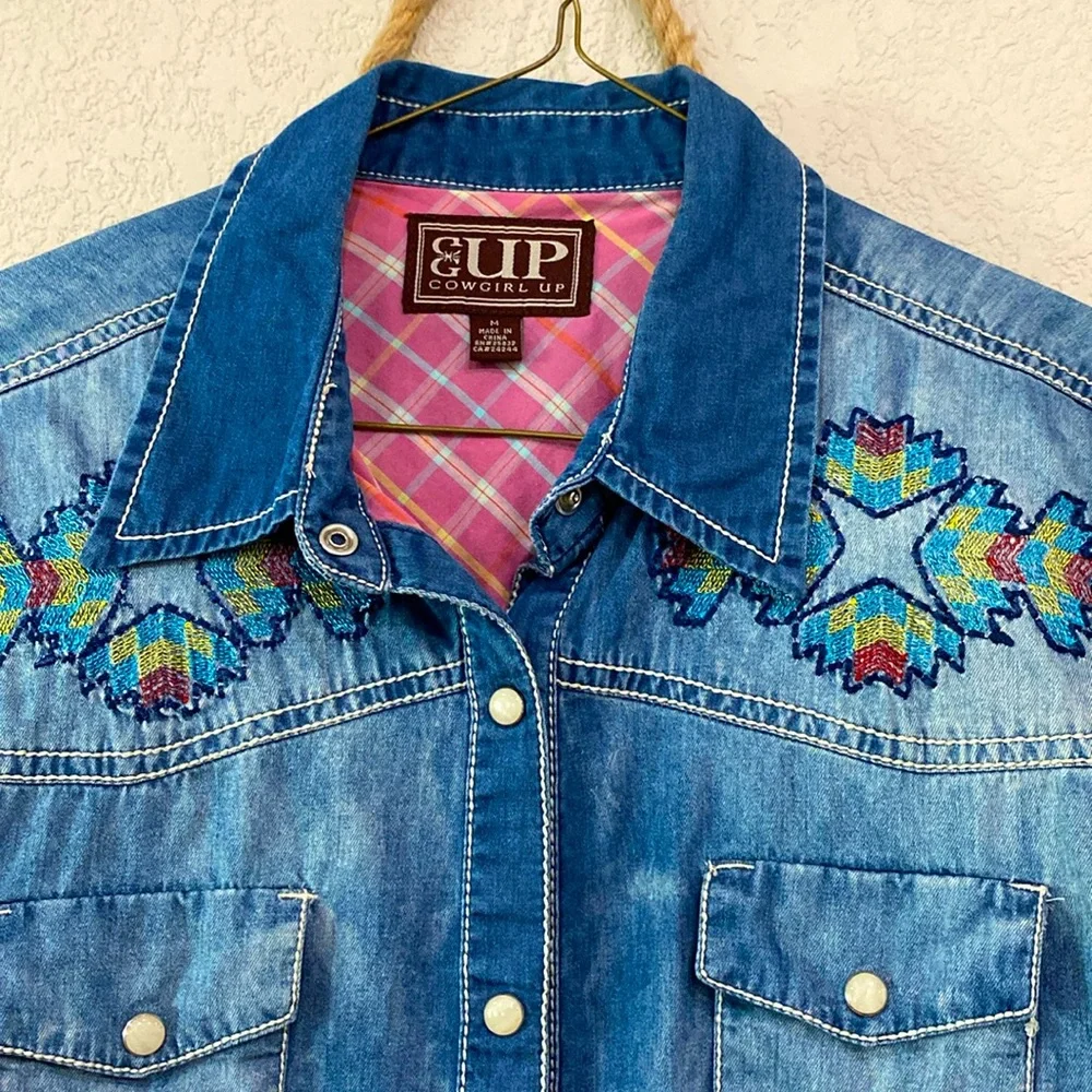 Western embroidered denim Pearl snap rodeo shirt - Picture 3 of 4